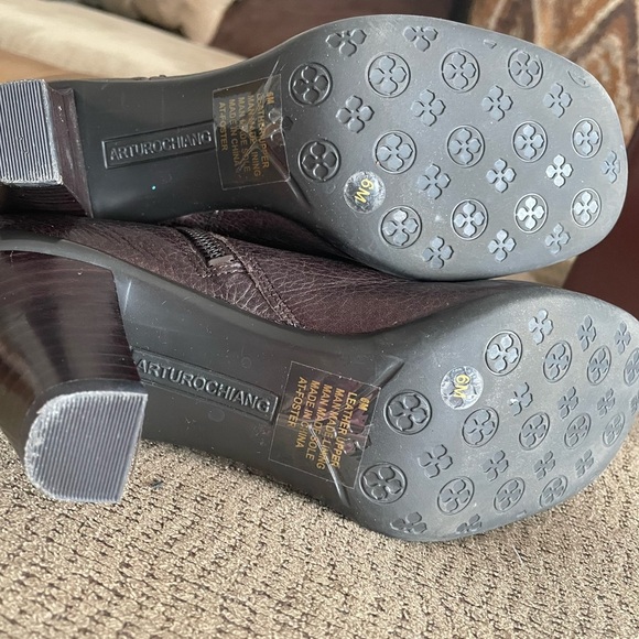 Arturo Chiang Brown Women’s Size 6 Ankle Booties - Picture 4 of 8